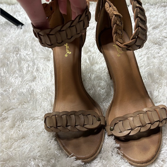 Block Heels - Picture 8 of 9